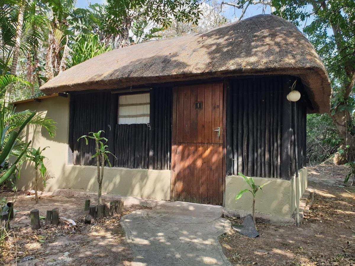 Pumusa Bushcamp Villa Hluhluwe Exterior photo