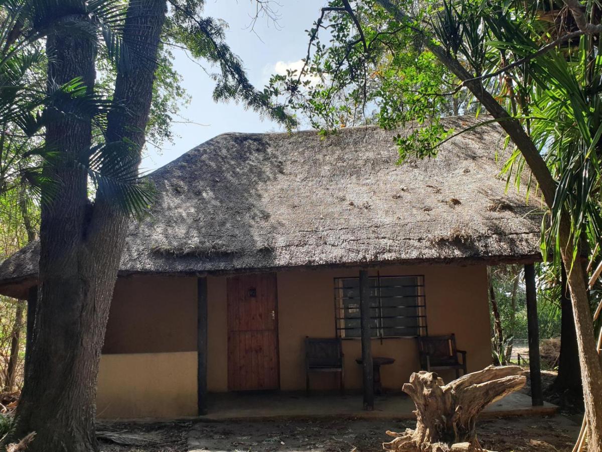 Pumusa Bushcamp Villa Hluhluwe Exterior photo